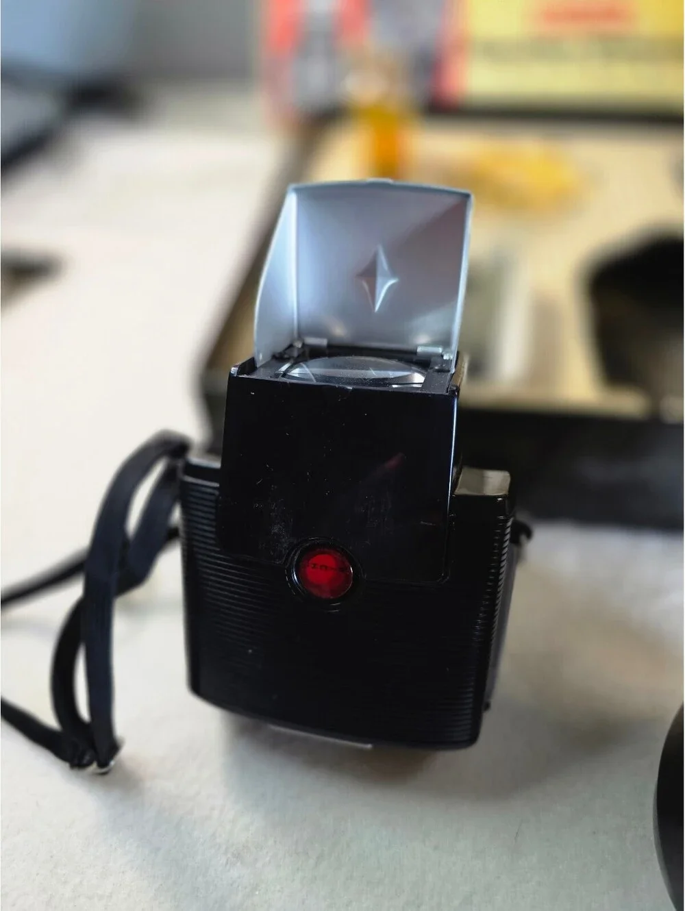 Vintage Kodak Brownie Starflex Deluxe Camera Flash Outfit Box 1957–1964